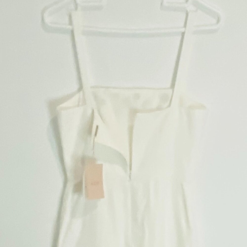 Stasia Alexis Design Sleeveless White Dress for Glamorous Occasions - Picture 14 of 17